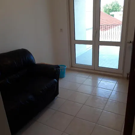 Sasa Kastel Stafilic Croatia بيت ضيافة Kaštela
