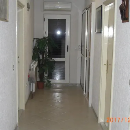 بيت ضيافة Sasa Kastel Stafilic Croatia *